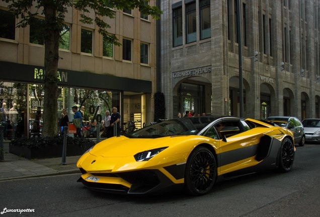 Lamborghini Aventador LP750-4 SuperVeloce Roadster