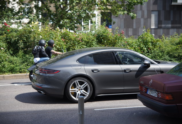 Porsche 971 Panamera