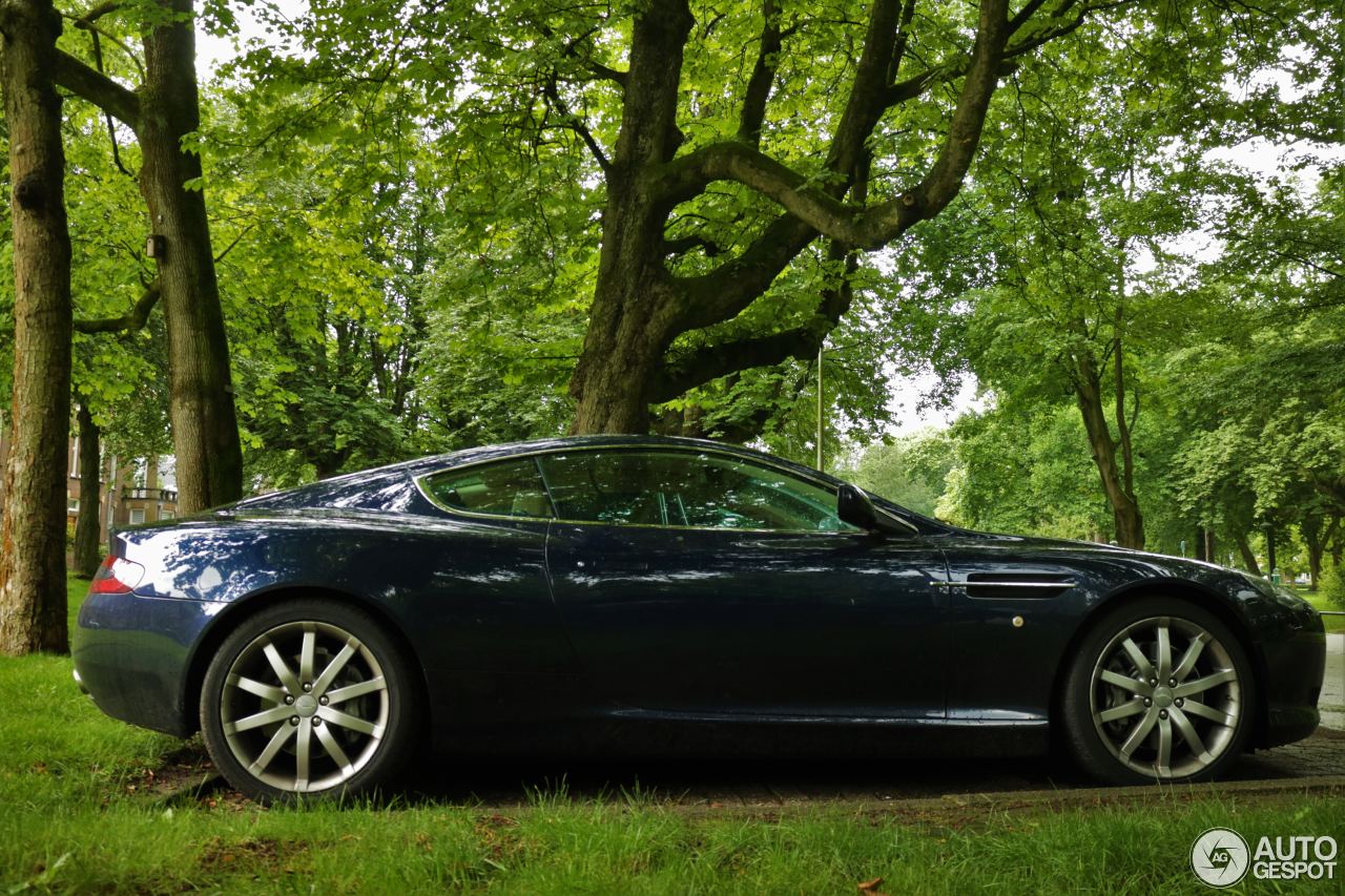 Aston Martin DB9