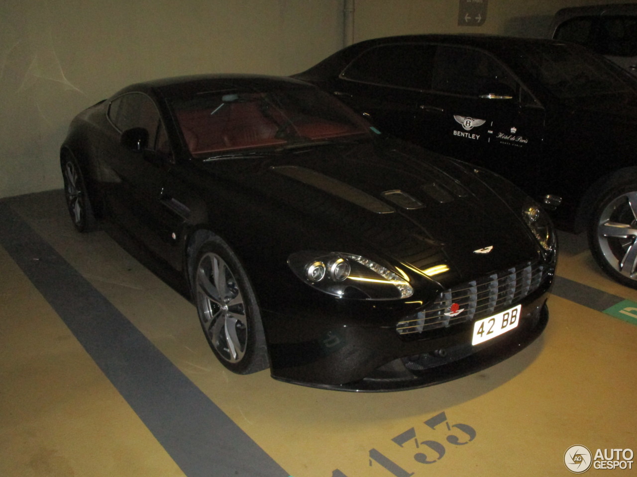 Aston Martin V12 Vantage