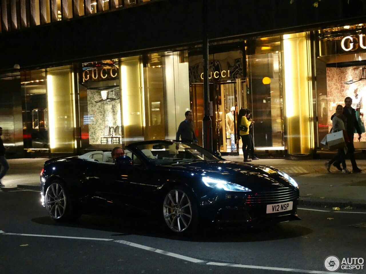 Aston Martin Vanquish Volante