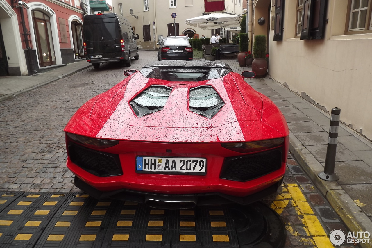 Lamborghini Aventador LP700-4 Roadster