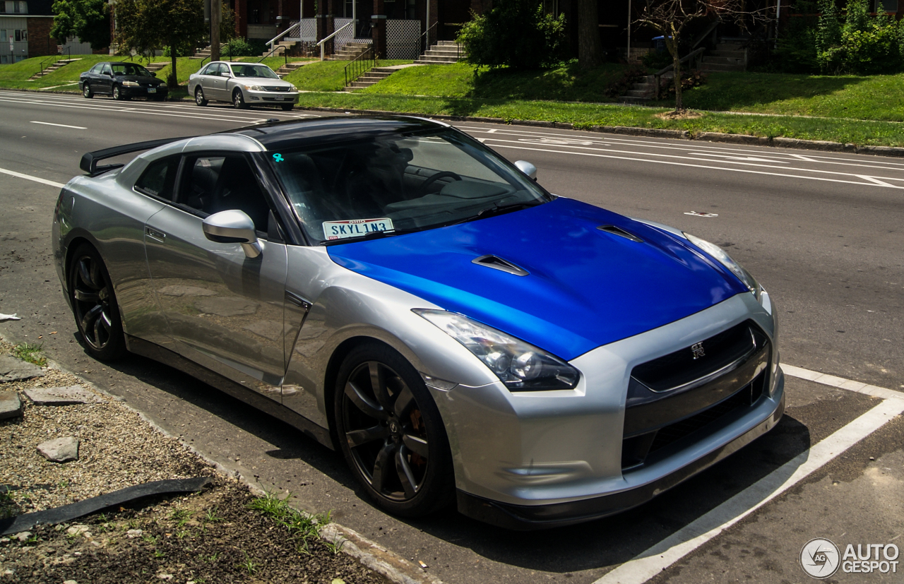 Nissan GT-R