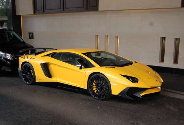 Lamborghini Aventador LP750-4 SuperVeloce