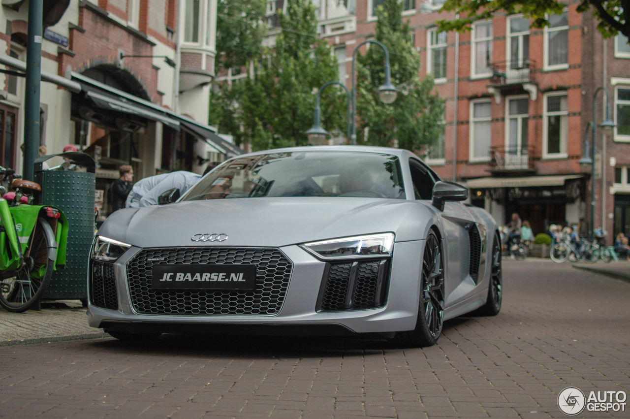 Audi R8 V10 Plus 2015