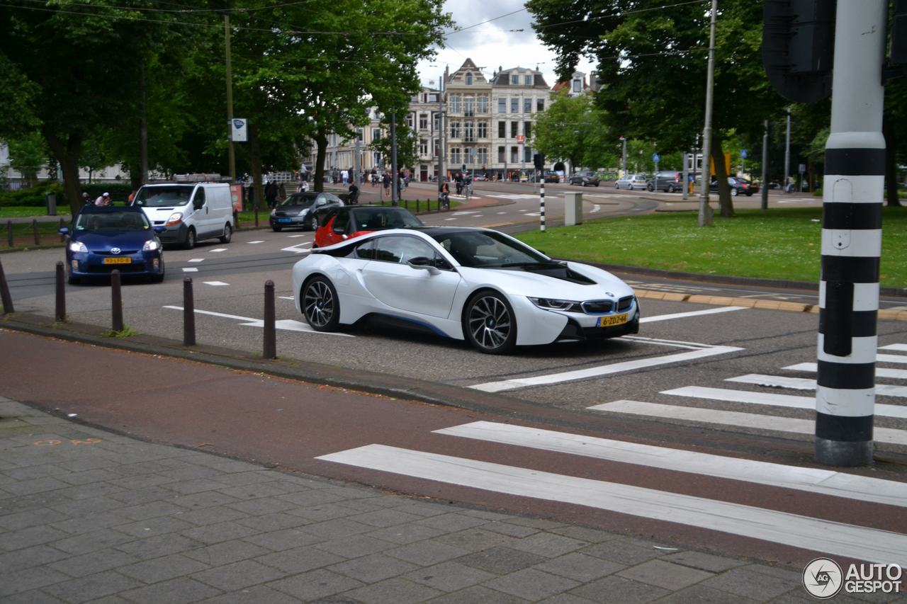 BMW i8