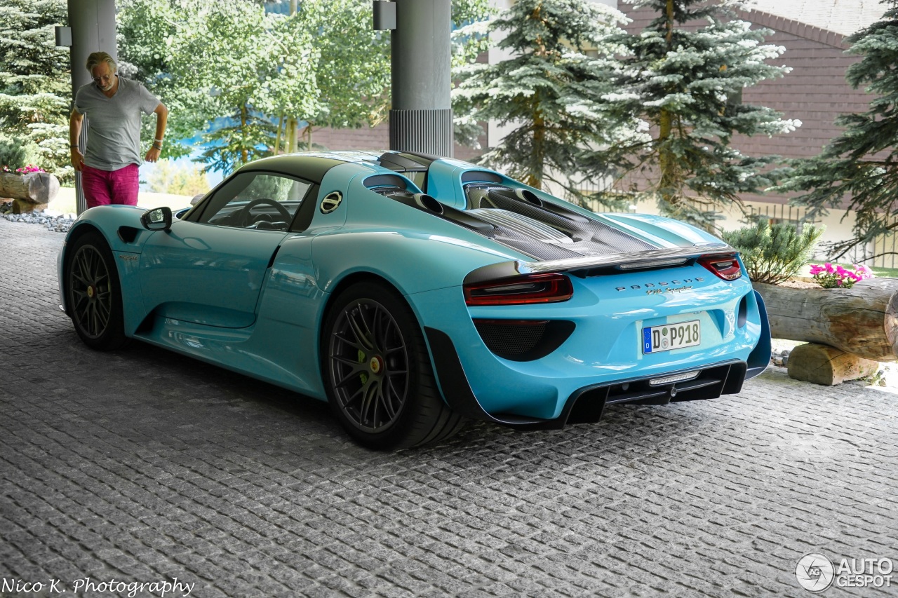 Porsche 918 Spyder Weissach Package