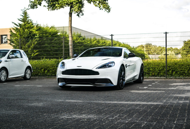 Aston Martin Vanquish 2015 Carbon White Edition
