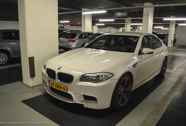 BMW M5 F10 2011