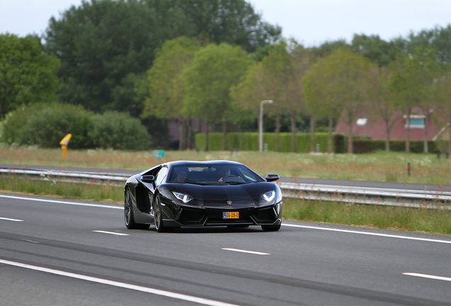 Lamborghini Aventador LP700-4 Roadster