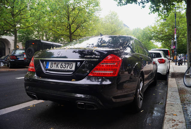 Mercedes-Benz S 63 AMG W221 2011