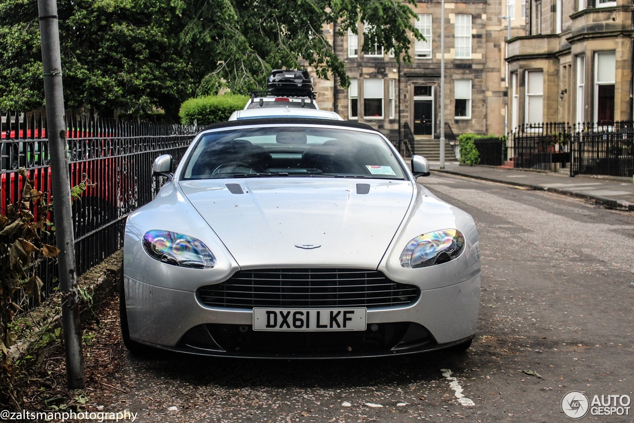 Aston Martin V8 Vantage Roadster 2012