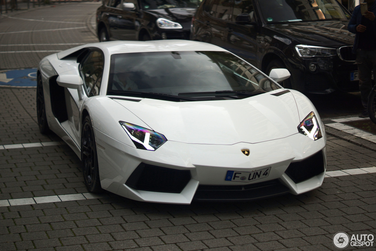 Lamborghini Aventador LP700-4