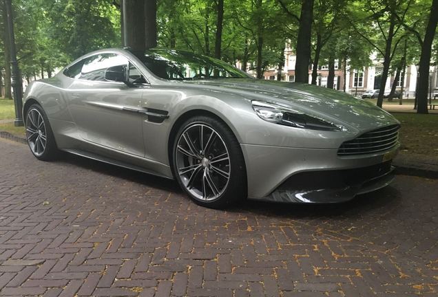 Aston Martin Vanquish 2013