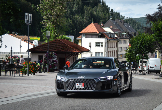 Audi R8 V10 Plus 2015