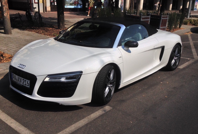 Audi R8 V10 Spyder 2013