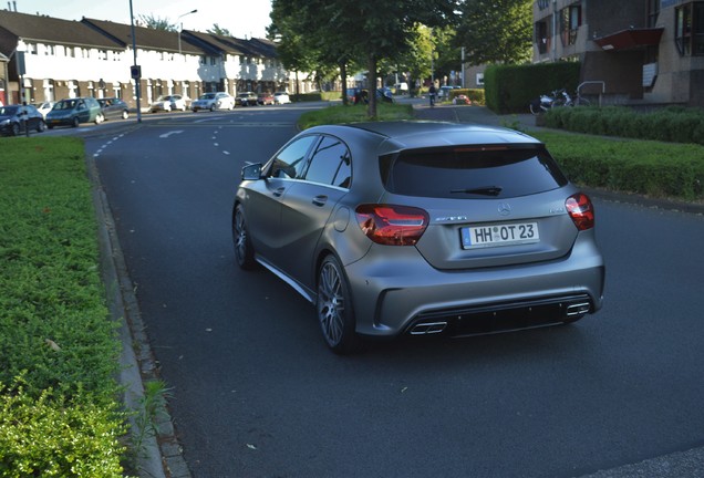 Mercedes-AMG A 45 W176 2015