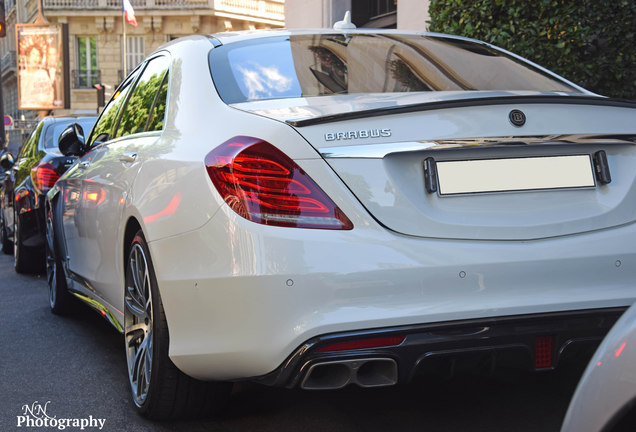 Mercedes-Benz Brabus 900 Rocket