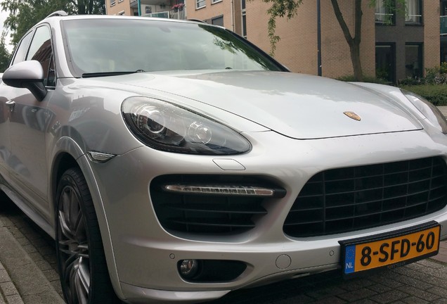 Porsche 958 Cayenne GTS