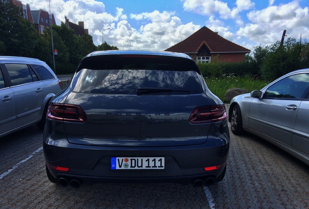 Porsche 95B Macan GTS