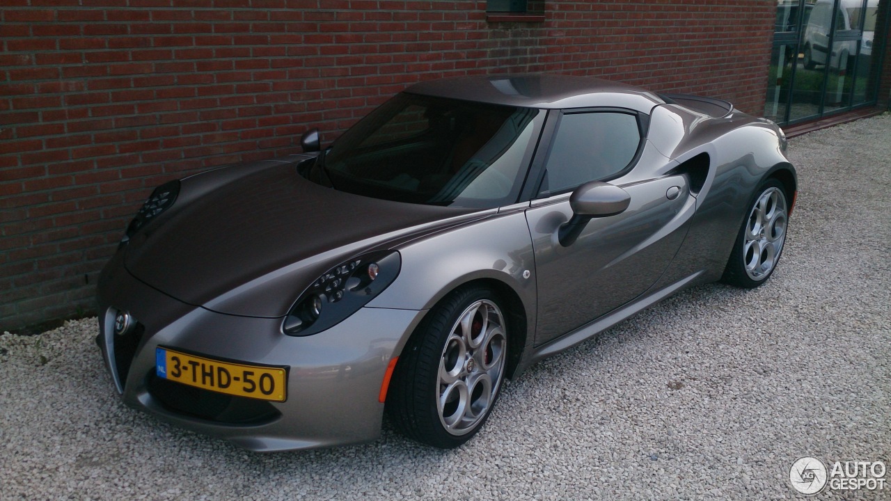 Alfa Romeo 4C Coupé