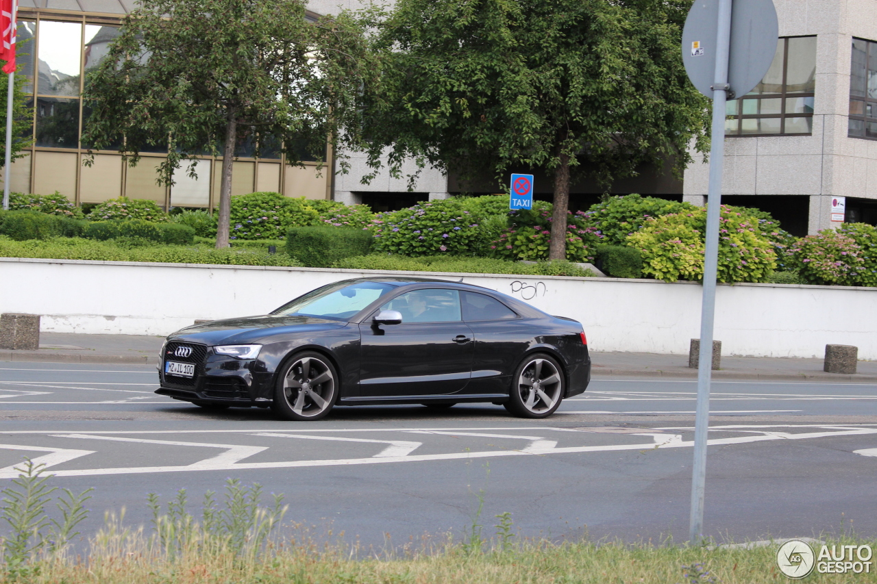 Audi RS5 B8 2012