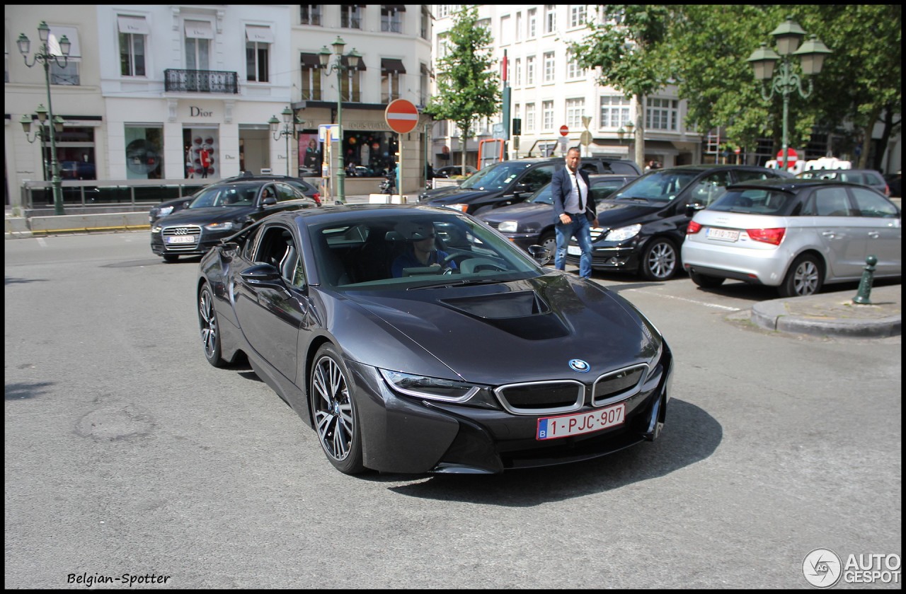 BMW i8