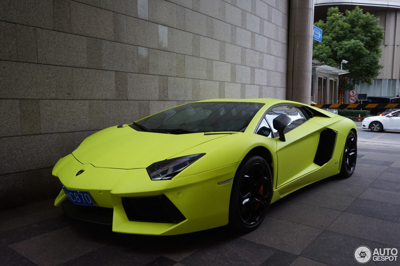 Lamborghini Aventador LP700-4