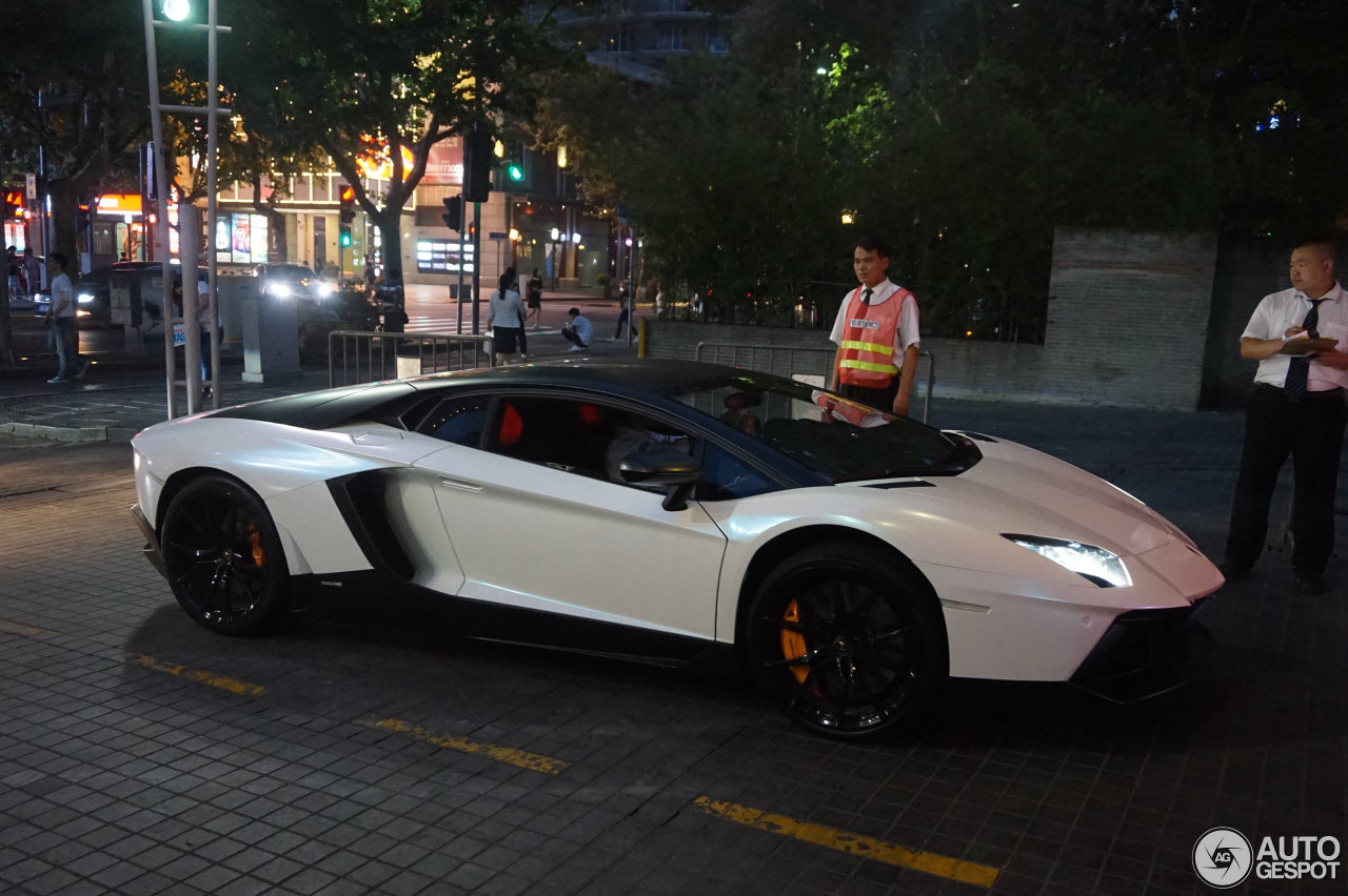 Lamborghini Aventador LP700-4