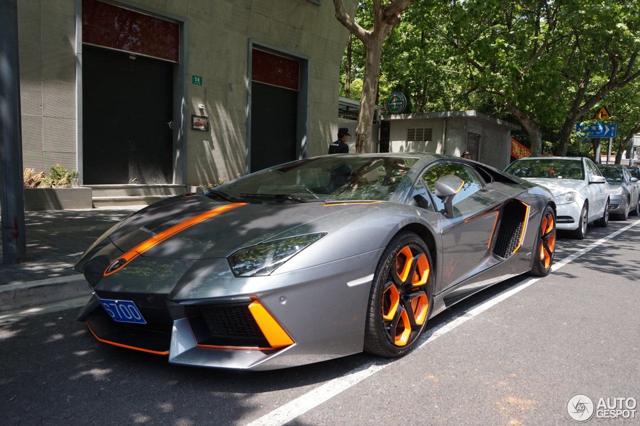 Lamborghini Aventador LP700-4