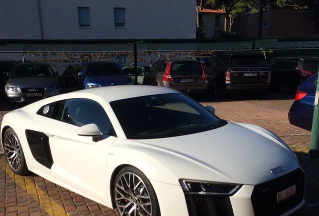 Audi R8 V10 2015