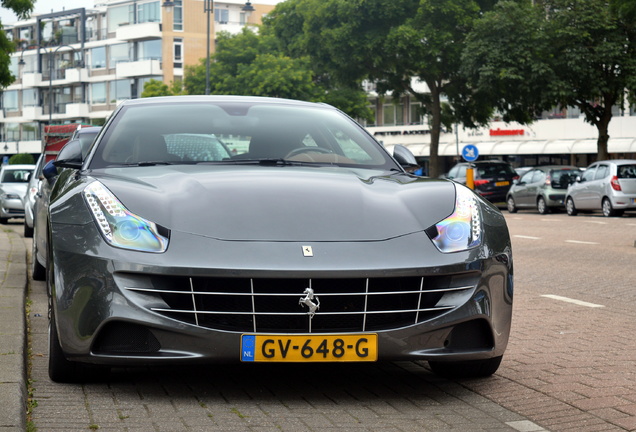 Ferrari FF