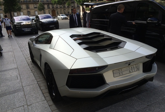 Lamborghini Aventador LP700-4