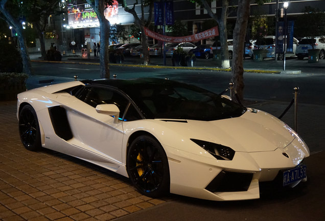 Lamborghini Aventador LP700-4 Roadster