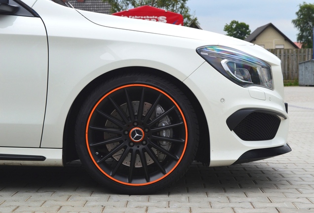 Mercedes-AMG CLA 45 Shooting Brake OrangeArt Edition