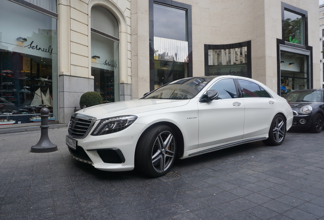 Mercedes-Benz S 63 AMG V222