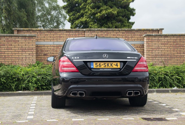 Mercedes-Benz S 63 AMG W221 2011