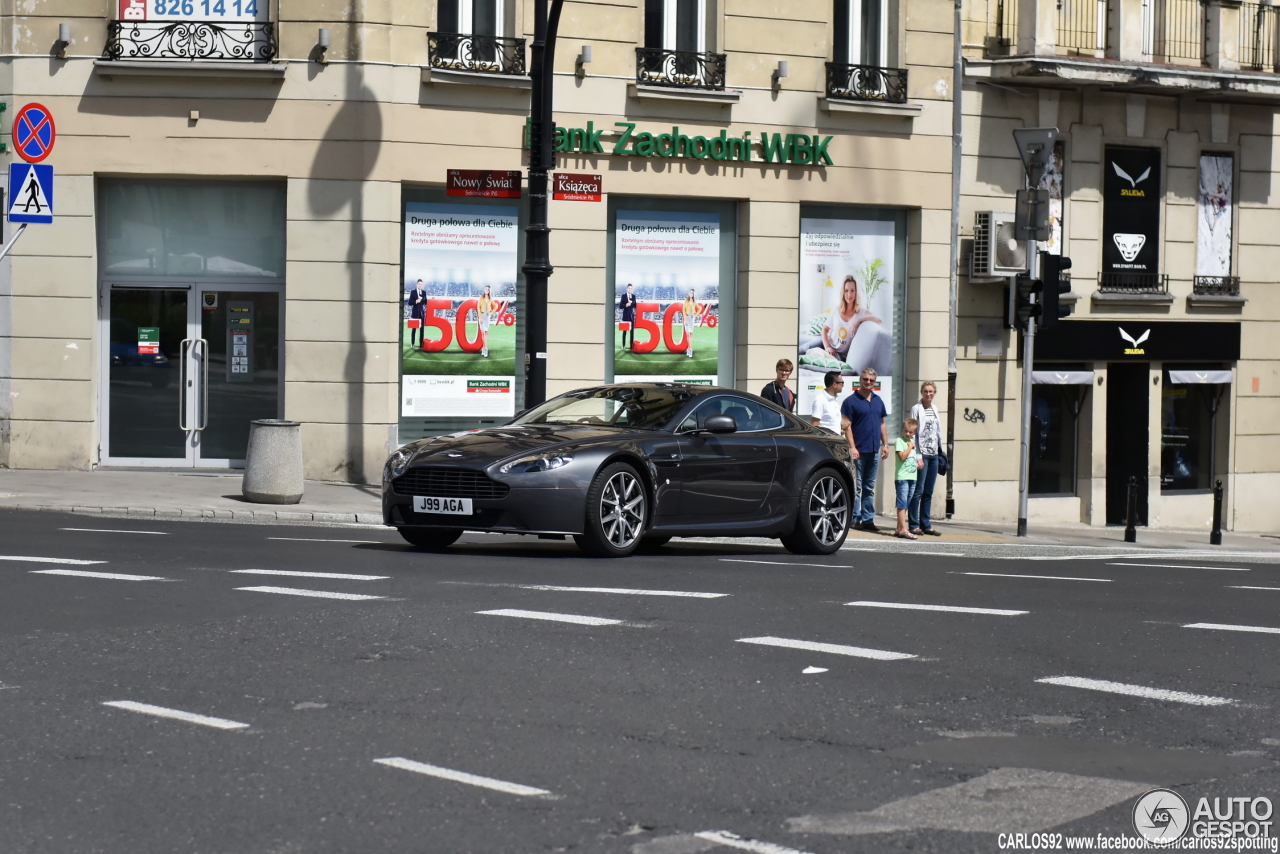 Aston Martin V8 Vantage 2012