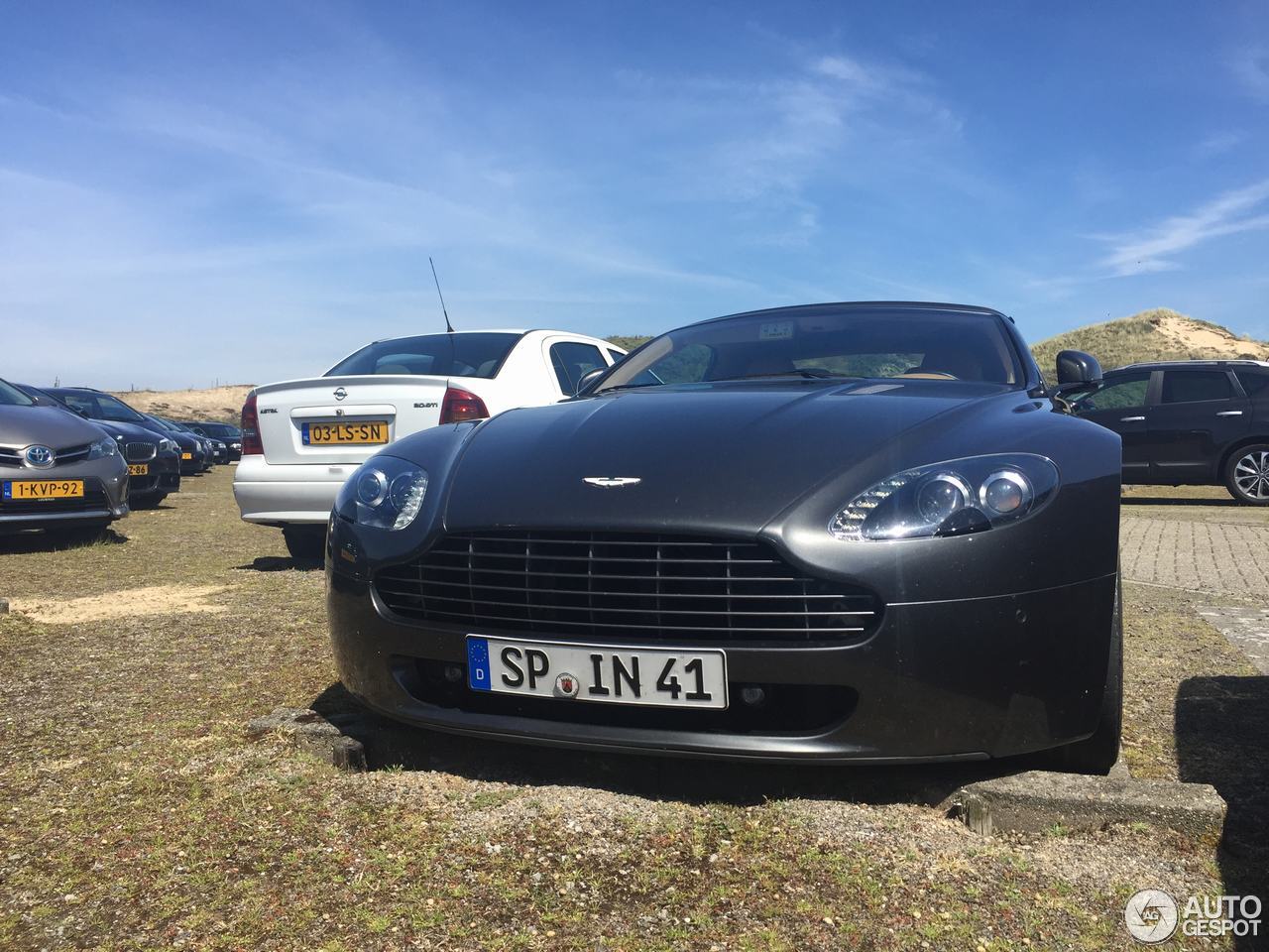 Aston Martin V8 Vantage Roadster