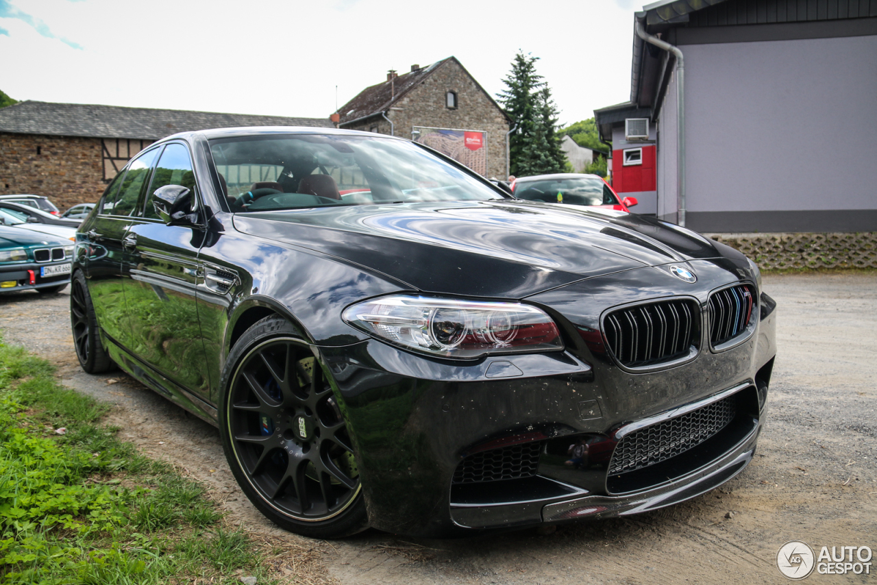 BMW M5 F10 2011