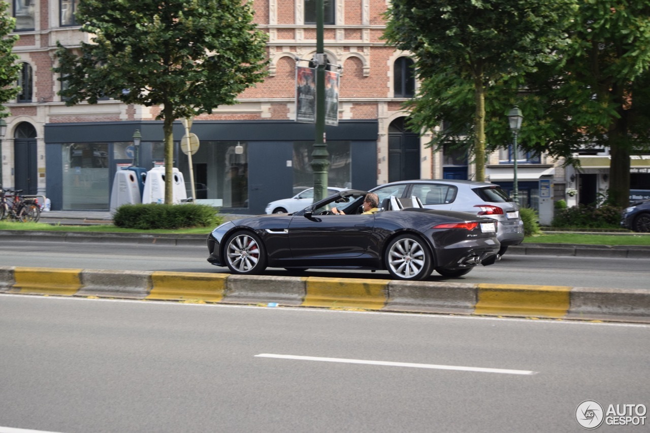 Jaguar F-TYPE R AWD Convertible