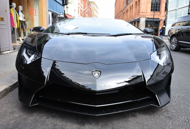 Lamborghini Aventador LP750-4 SuperVeloce Roadster