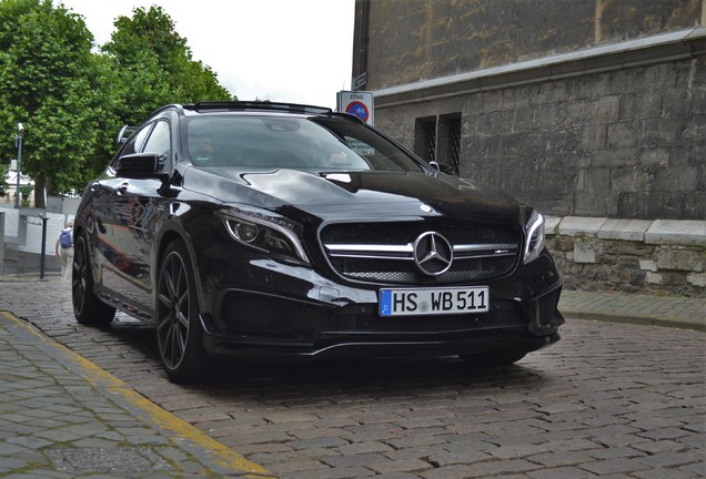 Mercedes-AMG GLA 45 X156