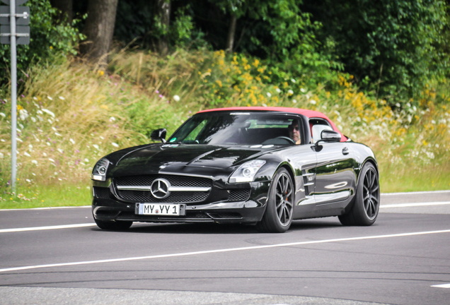 Mercedes-Benz SLS AMG Roadster