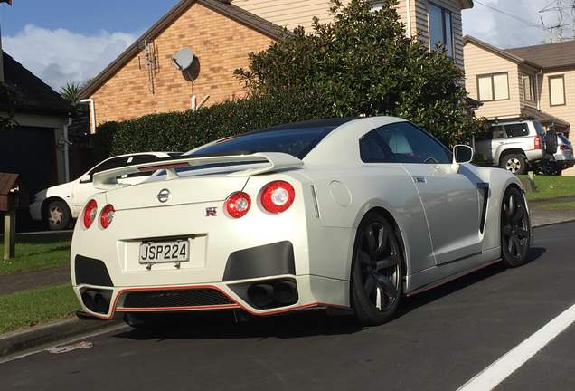 Nissan GT-R