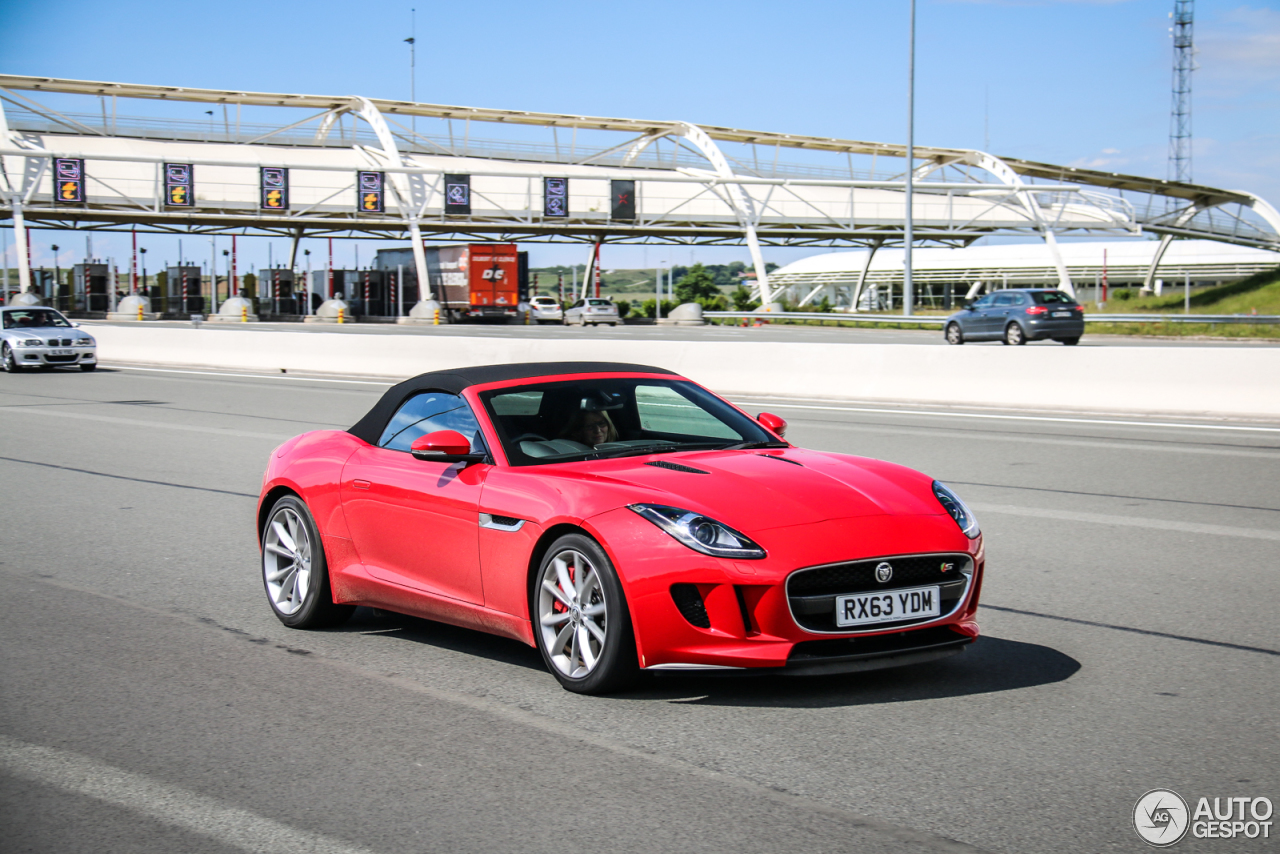 Jaguar F-TYPE S Convertible