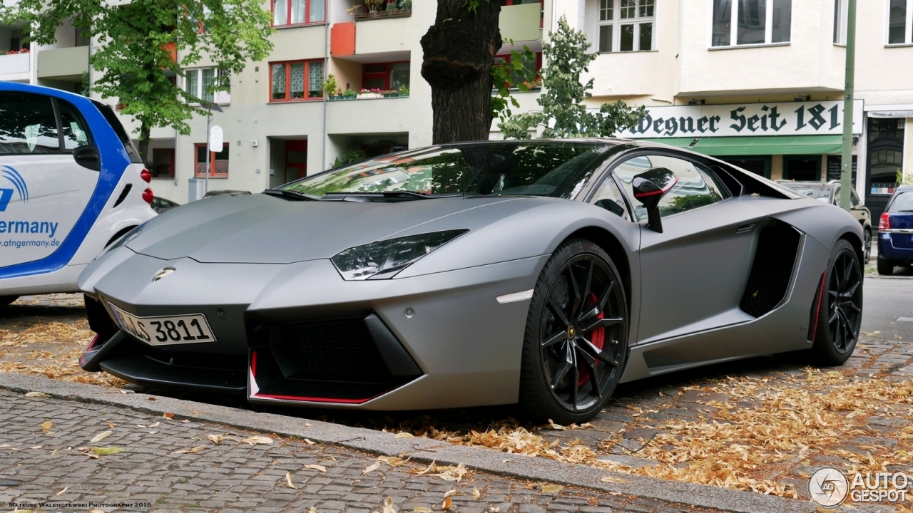 Lamborghini Aventador LP700-4 Pirelli Edition