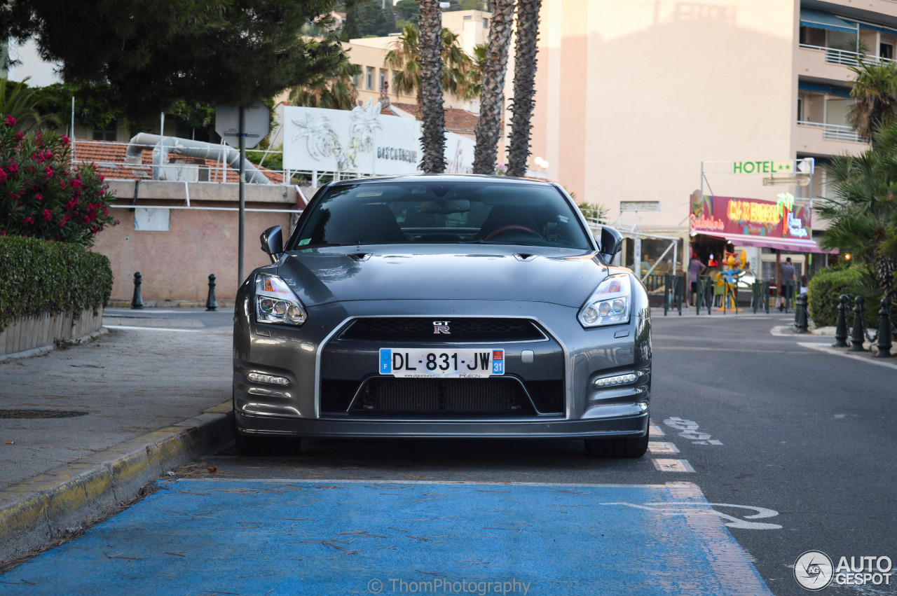 Nissan GT-R 2011