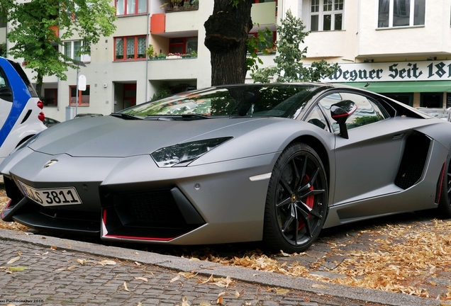 Lamborghini Aventador LP700-4 Pirelli Edition