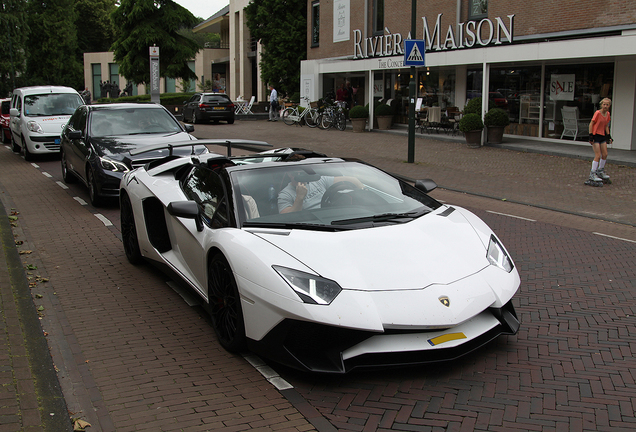 Lamborghini Aventador LP750-4 SuperVeloce Roadster